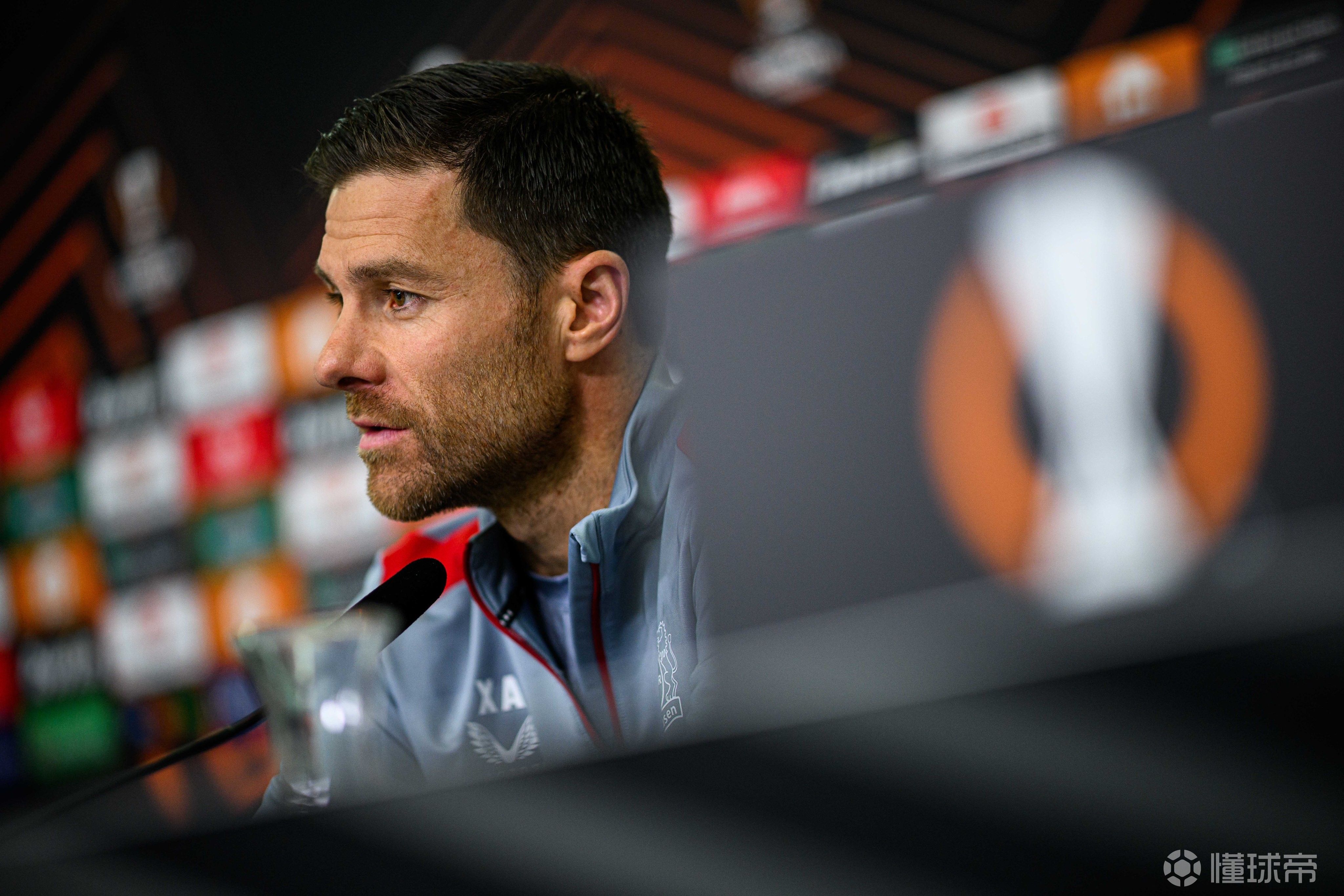 欧联倒计时,布莱顿赛前再遭质疑,细节引发关注,管理层满意,临场指挥获称赞的简单介绍 欧联倒计时,布莱顿赛前再遭质疑,细节引发关注,管理层满意,临场指挥获称赞的简单介绍