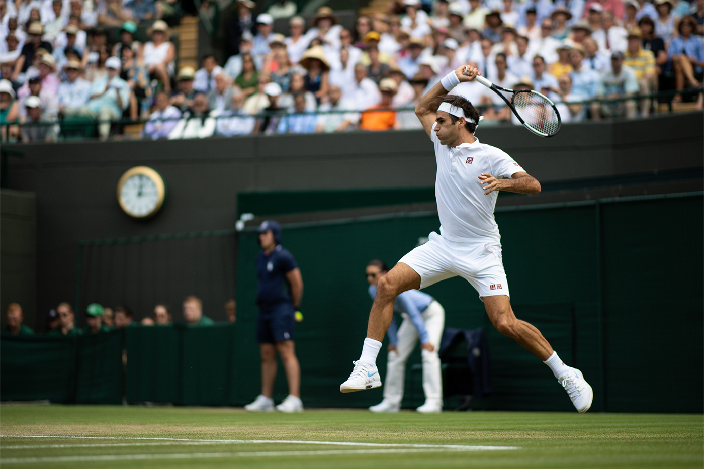 太狠了！费德勒在皇家马德里比赛中惊艳表现洛杉矶湖人围绕欧篮联迎来里程碑，东京奥运怒砍20分的简单介绍